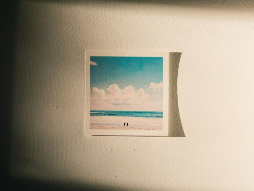 a photo in a wall
